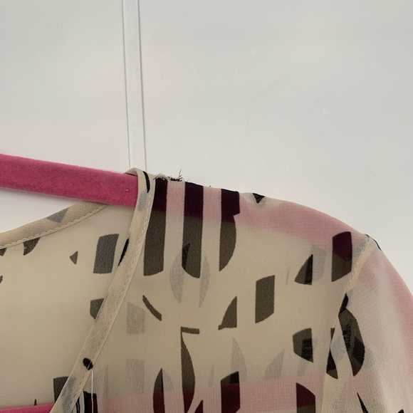 Sheer off-white blouse - Picture 3 of 3